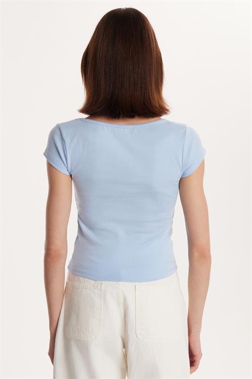 Kadın Slim Fit Dar Kesim Pamuklu Kısa Kollu U Yaka Açık Mavi Bluz