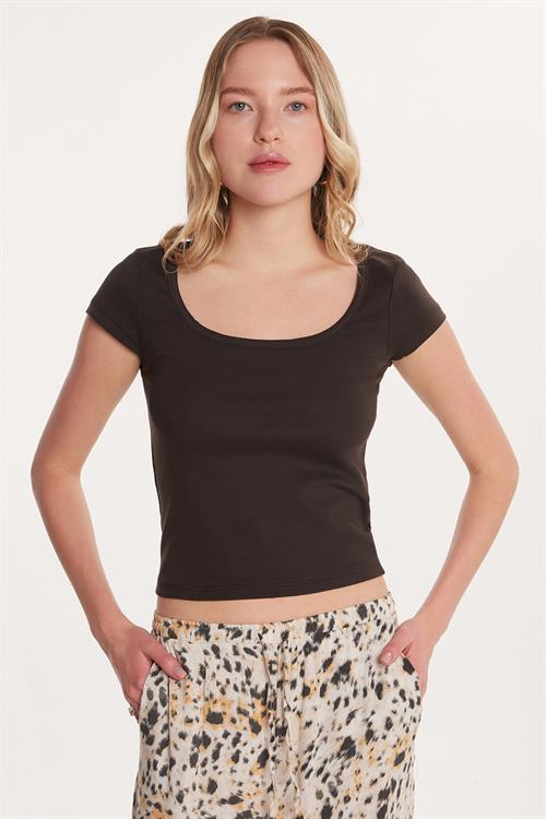 Kadın Slim Fit Dar Kesim Pamuklu Kısa Kollu U Yaka Kahverengi Bluz