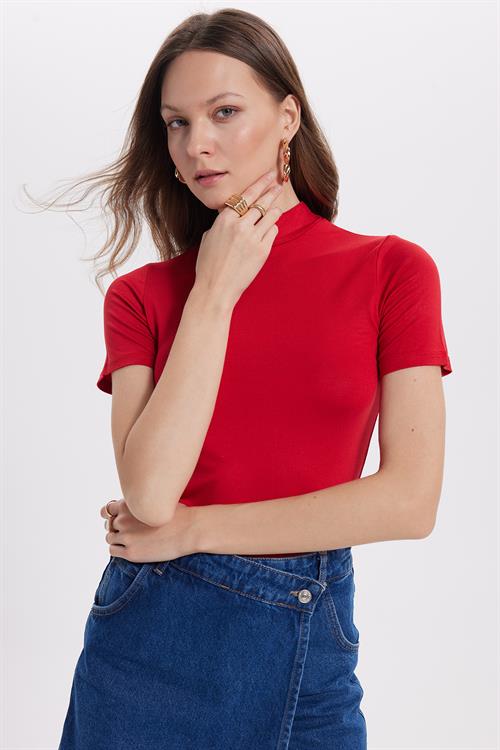 Kadın Standart Fit Kısa Kollu Yarım Balıkçı Yaka Kırmızı Bluz