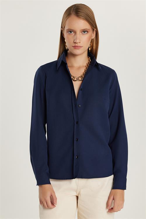 Kadın Slim Fit Dar Kesim Uzun Kollu Pamuklu Vücuda Oturan Dokulu Lacivert Basic Gömlek