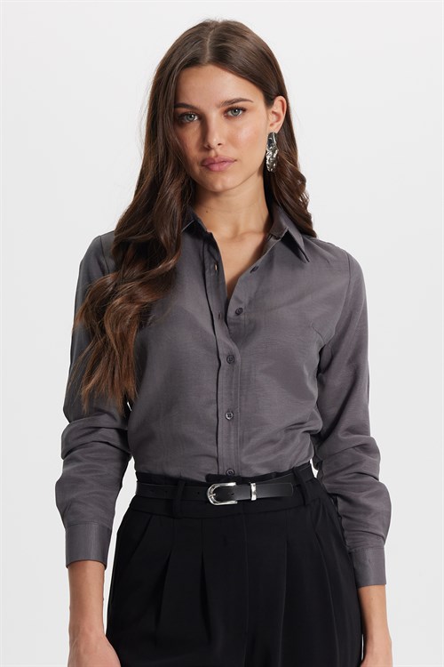 Kadın Slim Fit Dar Kesim Uzun Kollu Pamuklu Vücuda Oturan Dokulu Antrasit Basic Gömlek