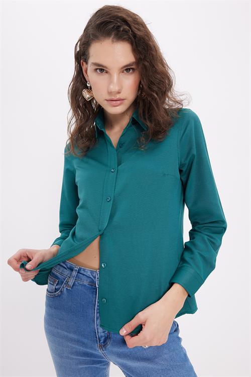 Kadın Slim Fit Dar Kesim Uzun Kollu Pamuklu Vücuda Oturan Dokulu Yeşil Basic Gömlek