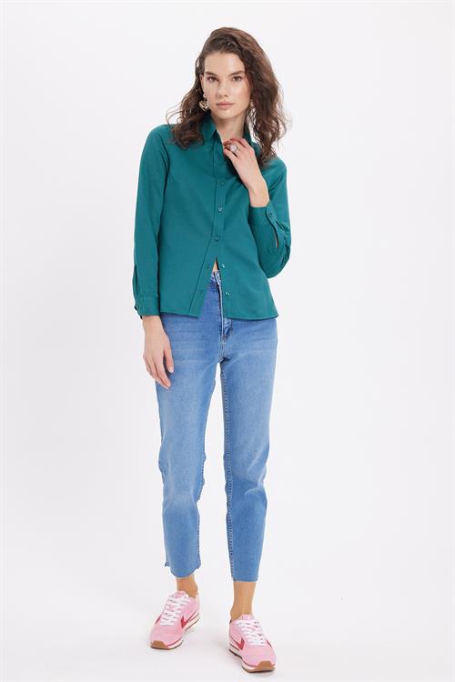 Kadın Slim Fit Dar Kesim Uzun Kollu Pamuklu Vücuda Oturan Dokulu Yeşil Basic Gömlek