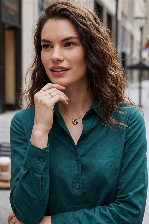 Kadın Slim Fit Dar Kesim Uzun Kollu Pamuklu Vücuda Oturan Dokulu Yeşil Basic Gömlek