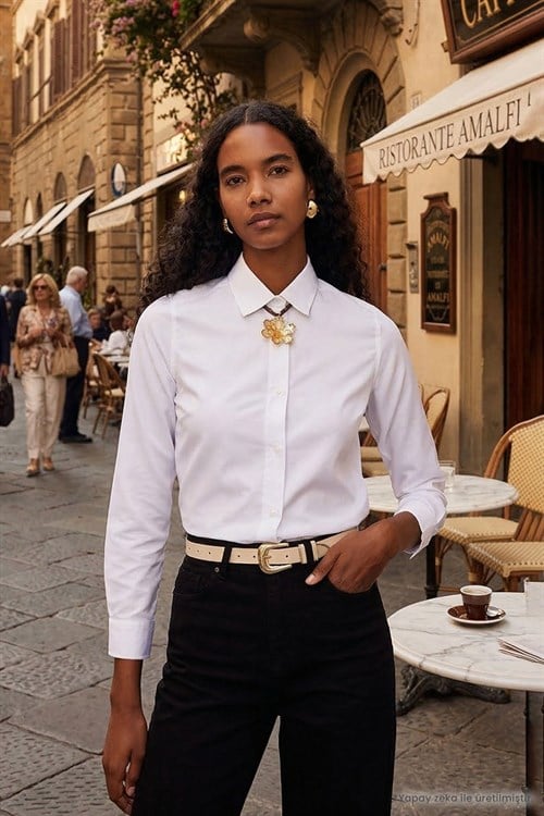 Kadın Slim Fit Dar Kesim Vücuda Oturan Uzun Kollu Beyaz Basic Gömlek