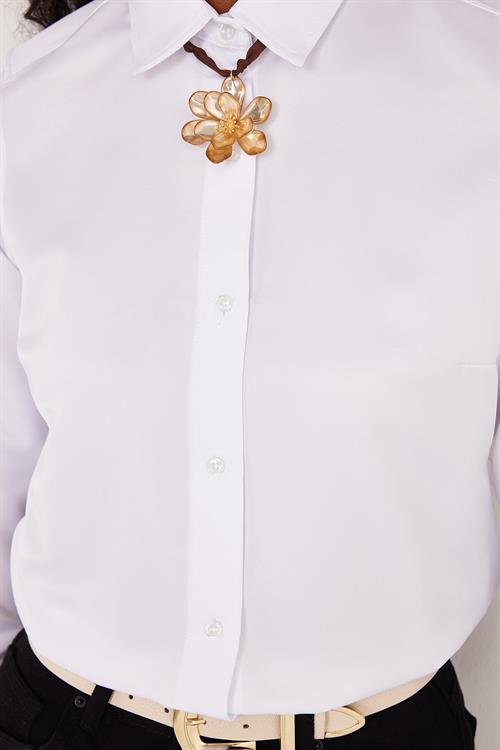 Kadın Slim Fit Dar Kesim Vücuda Oturan Uzun Kollu Beyaz Basic Gömlek