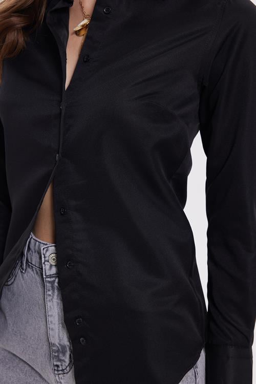 Kadın Slim Fit Dar Kesim Vücuda Oturan Uzun Kollu Siyah Basic Gömlek