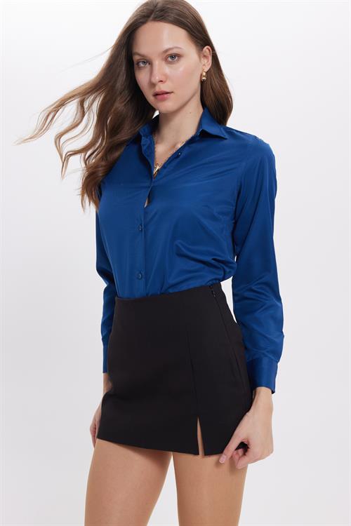 Kadın Slim Fit Dar Kesim Vücuda Oturan Uzun Kollu Lacivert Basic Gömlek