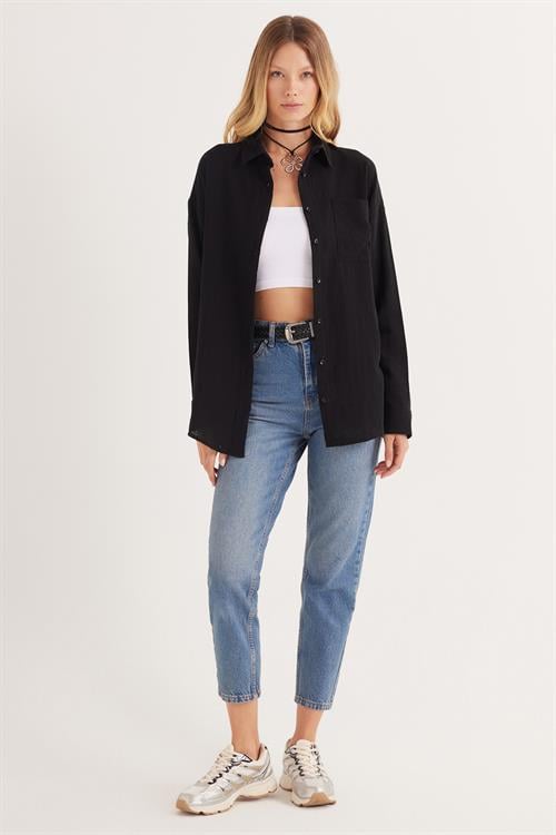 Kadın Oversize Geniş Kesim %100 Pamuk Müslin Kumaş Uzun Kollu Cepli Dokulu Siyah Gömlek