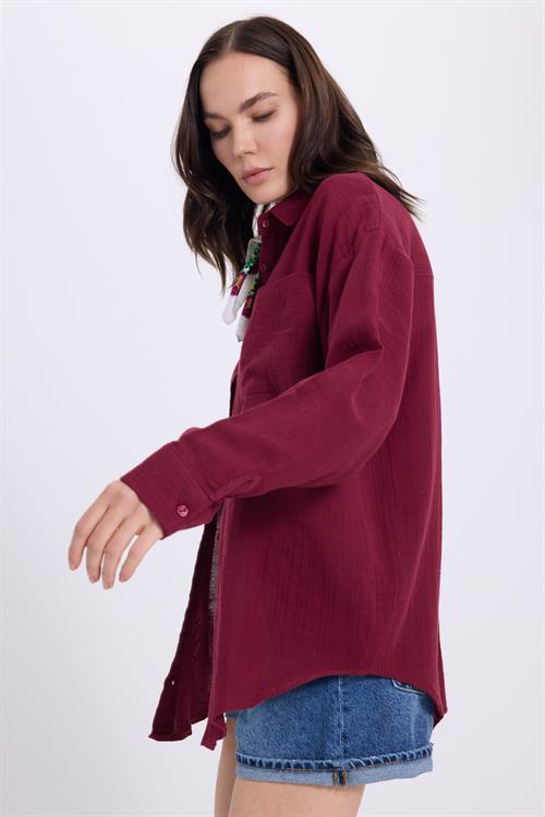 Kadın Oversize Geniş Kesim %100 Pamuk Müslin Kumaş Uzun Kollu Cepli Dokulu Bordo Gömlek