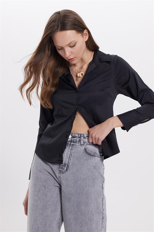 Kadın Slim Fit Dar Kesim Pensli Vucüda Oturan Klasik Yaka Uzun Kollu Likralı Siyah Gömlek