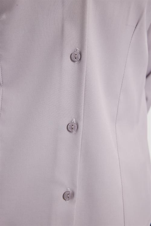 Kadın Slim Fit Dar Kesim Pensli Vucüda Oturan Klasik Yaka Uzun Kollu Likralı Gri Gömlek