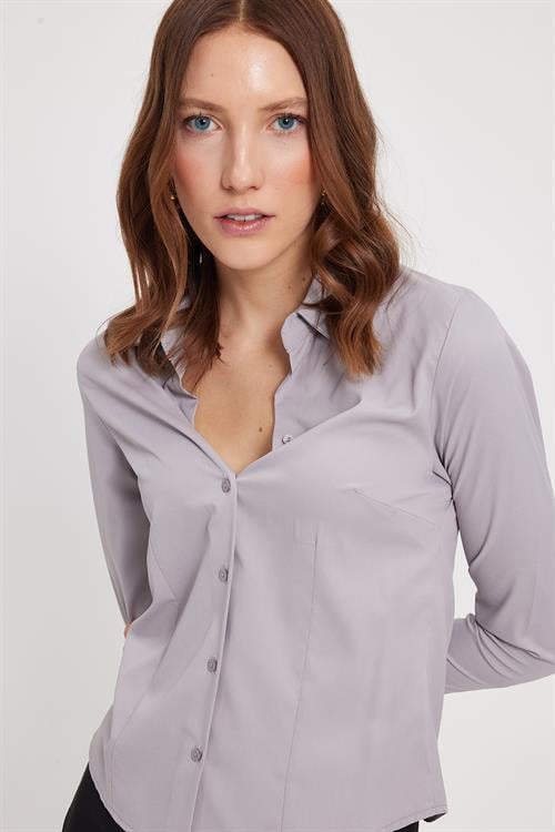 Kadın Slim Fit Dar Kesim Pensli Vucüda Oturan Klasik Yaka Uzun Kollu Likralı Gri Gömlek