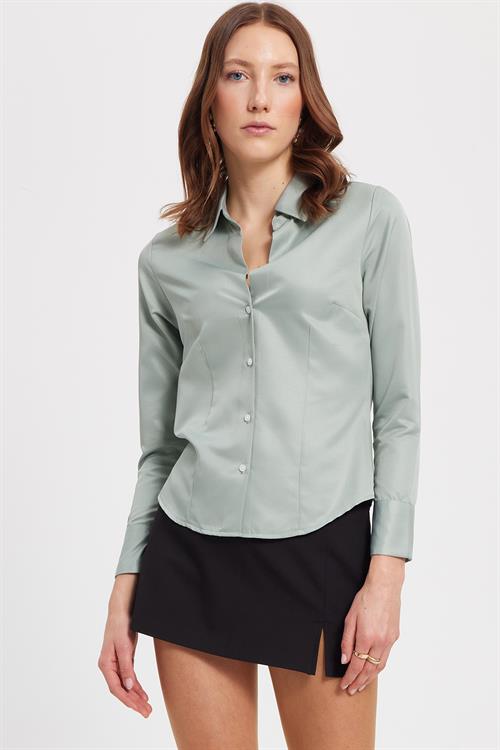 Kadın Slim Fit Dar Kesim Pensli Vucüda Oturan Klasik Yaka Uzun Kollu Likralı Mint Renk Gömlek