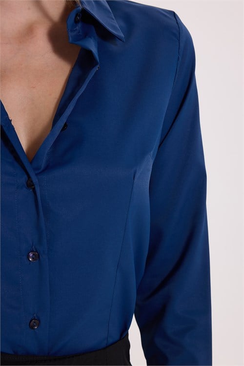 Kadın Slim Fit Dar Kesim Pensli Vücuda Oturan Klasik Yaka Uzun Kollu Likralı Lacivert Gömlek