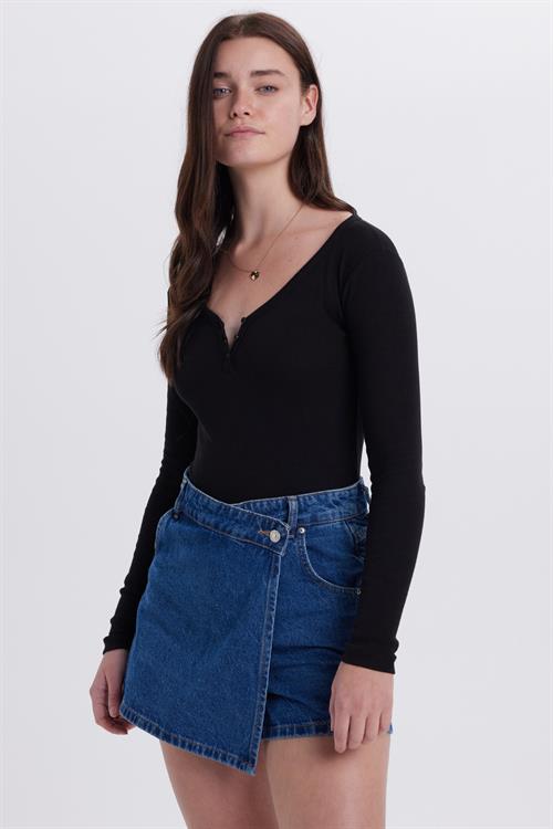 Kadın Slim Fit Dar Kesim Pamuklu V Yaka Siyah Bluz