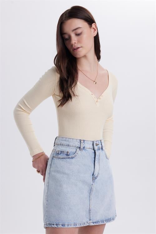Kadın Slim Fit Dar Kesim Pamuklu V Yaka Taş Bluz