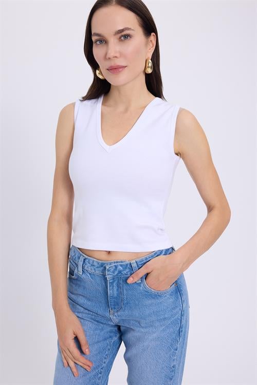 Kadın Slim Fit Dar Kesim V Yaka Sıfır Kol Pamuklu Ribanalı Beyaz Bluz