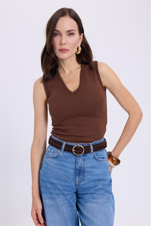 Kadın Slim Fit Dar Kesim V Yaka Sıfır Kol Pamuklu Ribanalı Kahverengi Bluz