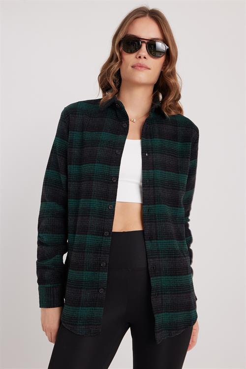 Kadın Slim Fit Dar Kesim Oduncu Kareli Kışlık Gömlek