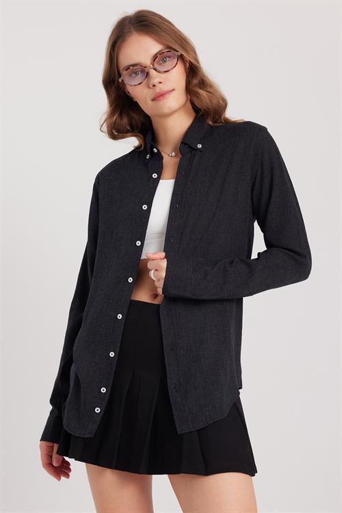 Kadın Slim Fit Düğmeli Yaka Kışlık Yün Viskon Düz Siyah Gömlek