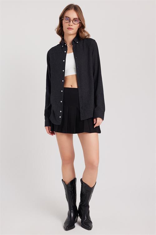 Kadın Slim Fit Düğmeli Yaka Kışlık Yün Viskon Düz Siyah Gömlek