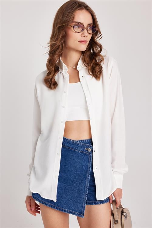 Kadın Slim Fit Düğmeli Yaka Kışlık Yün Viskon Düz Beyaz Gömlek