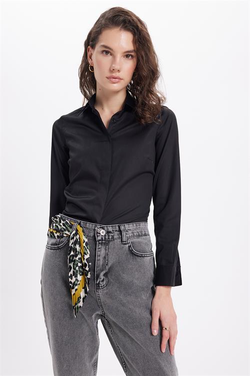 Kadın Slim Fit Non-Iron Pamuklu Vücuda Oturan Ütü Gerektirmez Pensli Siyah Gömlek