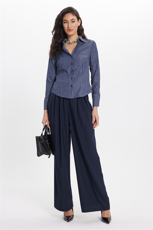 Kadın Slim Fit Dar Kesim Uzun Kollu Çizgili Lacivert Gömlek