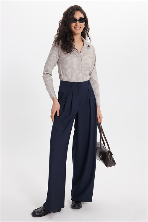 Kadın Slim Fit Dar Kesim Uzun Kollu Çizgili Bej Gömlek