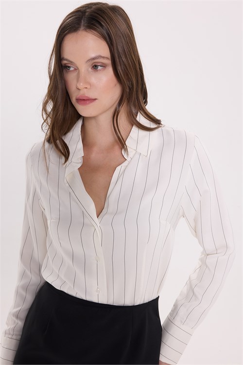 Kadın Slim Fit Dar Kesim Çizgili Viskon Yumuşak Dokulu Uzun Kollu Pensli Ekru Gömlek