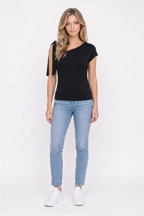 Kadın Slim Fit Dar Kesim Kısa Kollu Kayık Yaka Siyah Bluz