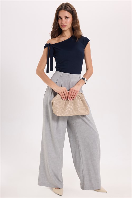 Kadın Slim Fit Dar Kesim Kısa Kollu Kayık Yaka Lacivert Bluz