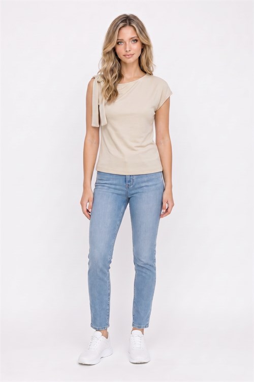 Kadın Slim Fit Dar Kesim Kısa Kollu Kayık Yaka Bej  Bluz