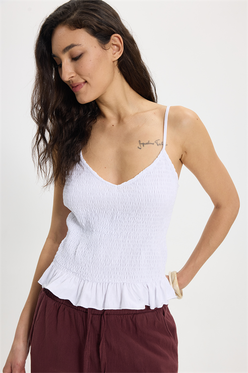 Kadın Slim Fit Dar Kesim %100 Pamuk Askılı  Büzgülü V Yaka Beyaz Bluz