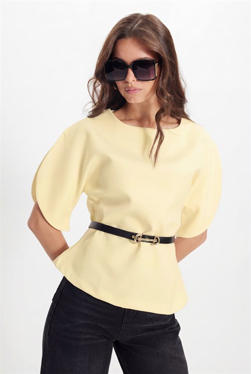 Kadın Slim Fit Dar Kesim Kol Detaylı İnce Kemerli Fermuarlı Sarı Bluz