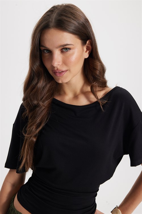 Kadın Regular Fit Klasik Kesim Kısa Kollu Beli Büzgülü Siyah Bluz