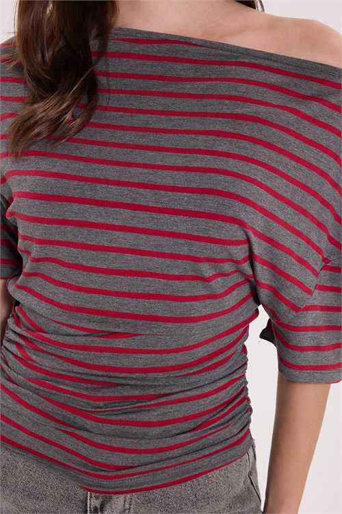 Kadın Regular Fit Klasik Kesim Asimetrik Yaka Yarasa Kol Çizgili Likralı Bordo Viskon Crop Bluz