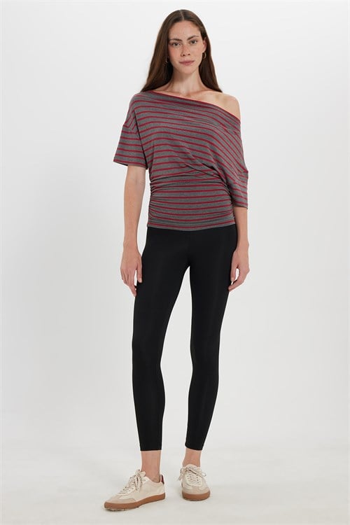 Kadın Regular Fit Klasik Kesim Asimetrik Yaka Yarasa Kol Çizgili Likralı Bordo Viskon Crop Bluz