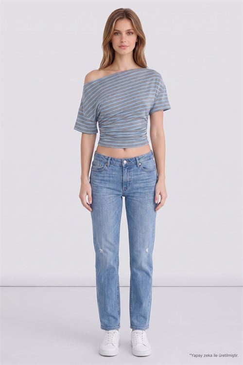 Kadın Regular Fit Klasik Kesim Asimetrik Yaka Yarasa Kol Çizgili Likralı Mavi Viskon Crop Bluz