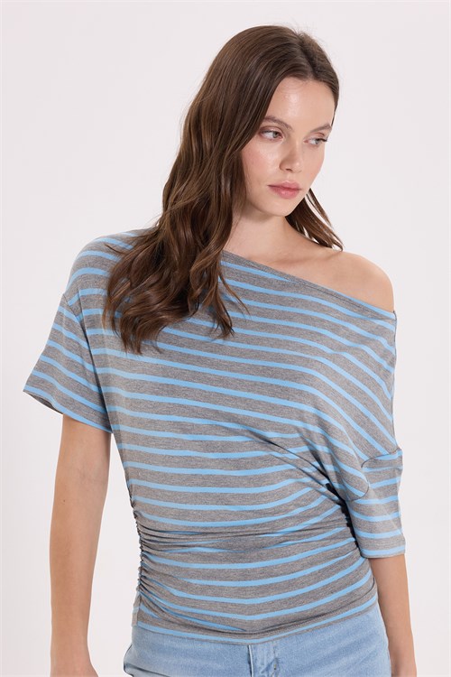 Kadın Regular Fit Klasik Kesim Asimetrik Yaka Yarasa Kol Çizgili Likralı Mavi Viskon Crop Bluz