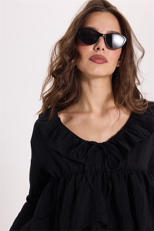 Kadın Slim Fit Dar Kesim V Yaka Fırfır Detaylı Uzun Kol Siyah Bluz 