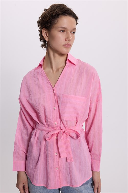 Kadın Oversize Geniş Kesim Uzun Kollu Pamuklu Beli Kuşaklı Çizgili Cepli Pembe Gömlek