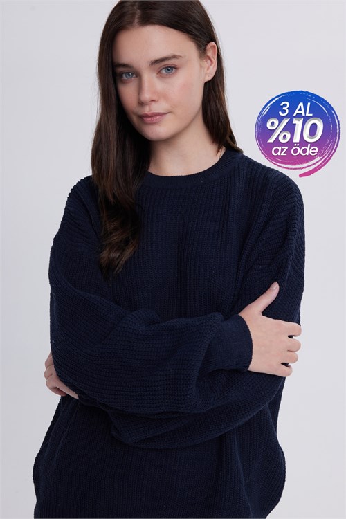 Kadın Oversize Geniş Kesim Örme Detaylı Bisiklet Yaka Lacivert Kazak