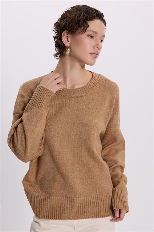 Kadın Oversize Geniş Kesim Bisiklet Yaka Bej Triko Kazak