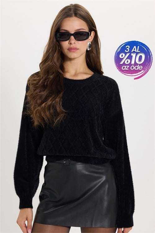 Kadın Slim Fit Dar Kesim Bisiklet Yaka Yumuşak Dokulu Baklava Desenli Siyah Crop Triko Kazak