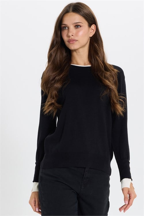 Kadın Slim Fit Dar Kesim Bisiklet Yaka Garnili Düğme Detaylı Siyah Triko Kazak