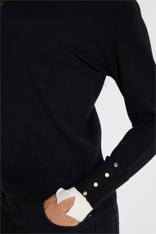 Kadın Slim Fit Dar Kesim Bisiklet Yaka Garnili Düğme Detaylı Siyah Triko Kazak