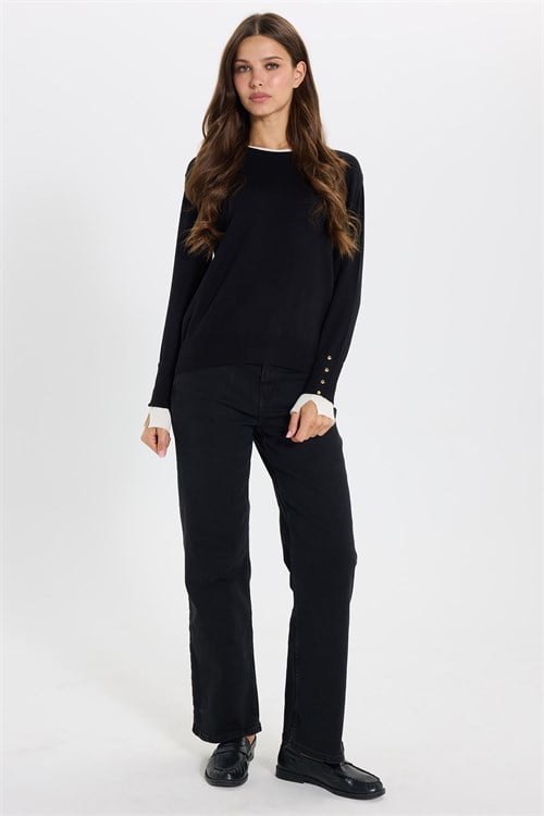 Kadın Slim Fit Dar Kesim Bisiklet Yaka Garnili Düğme Detaylı Siyah Triko Kazak