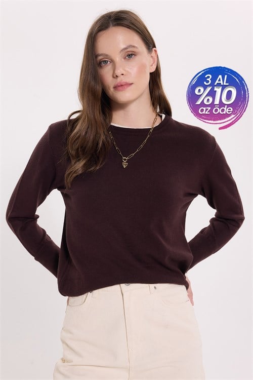Kadın Slim Fit Dar Kesim Bisiklet Yaka Garnili Düğme Detaylı Kahverengi Triko Kazak